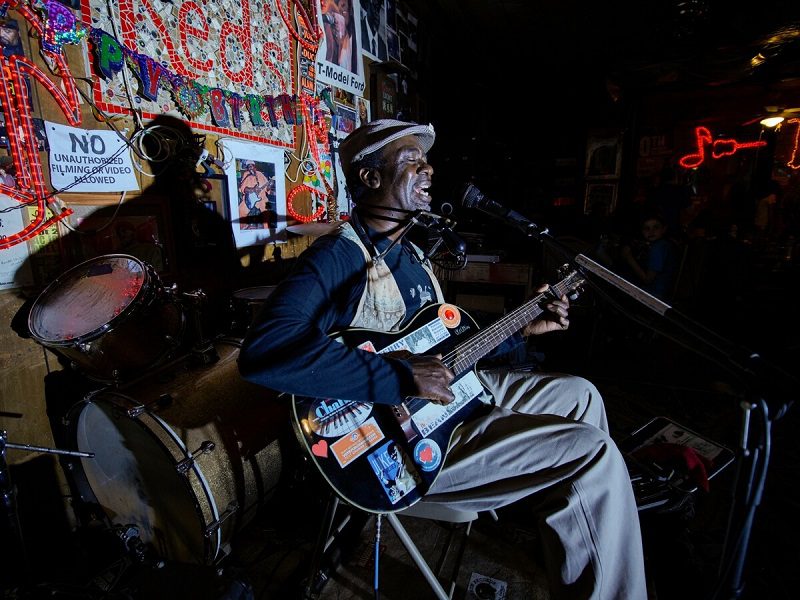 Blues: O Estilo que Moldou a Música Moderna